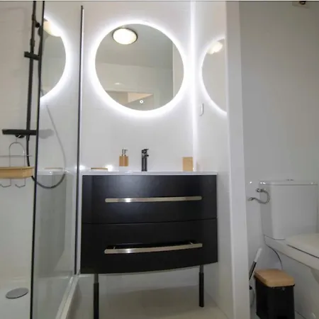 Apartment Bright Of 32 M Renovated Near Town